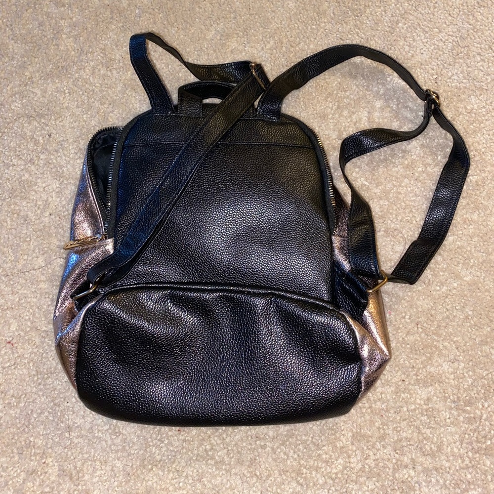 Silver/ Metallic Mini Backpack - Picture 4 of 7